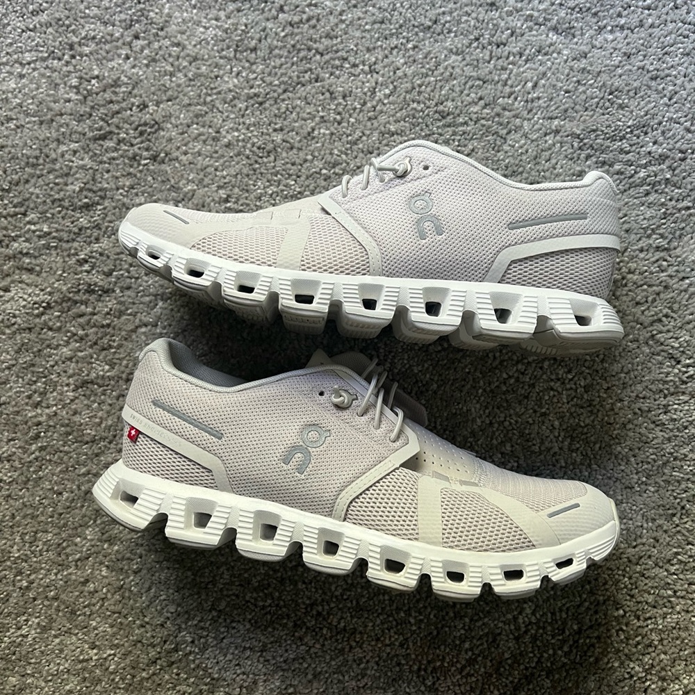 On Running White Athletic Shoes - Picture 3 of 5